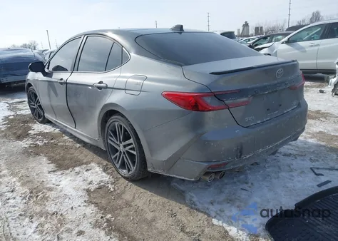 2025 Toyota Camry Xse z USA, uszkodzony, nr VIN 4T1DAACK4SU644738